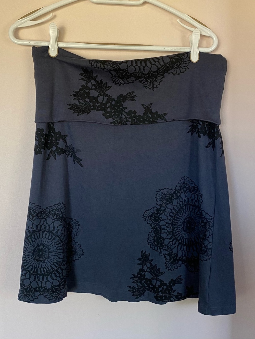 Smoking Lily A-line skirt with fold-over waistband - L